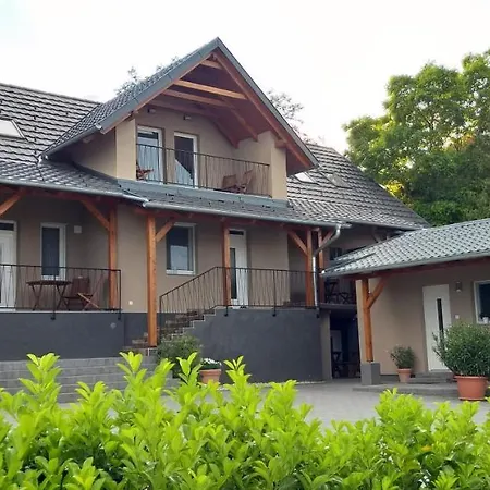 Centrum Apartman Jokai * Fonyod